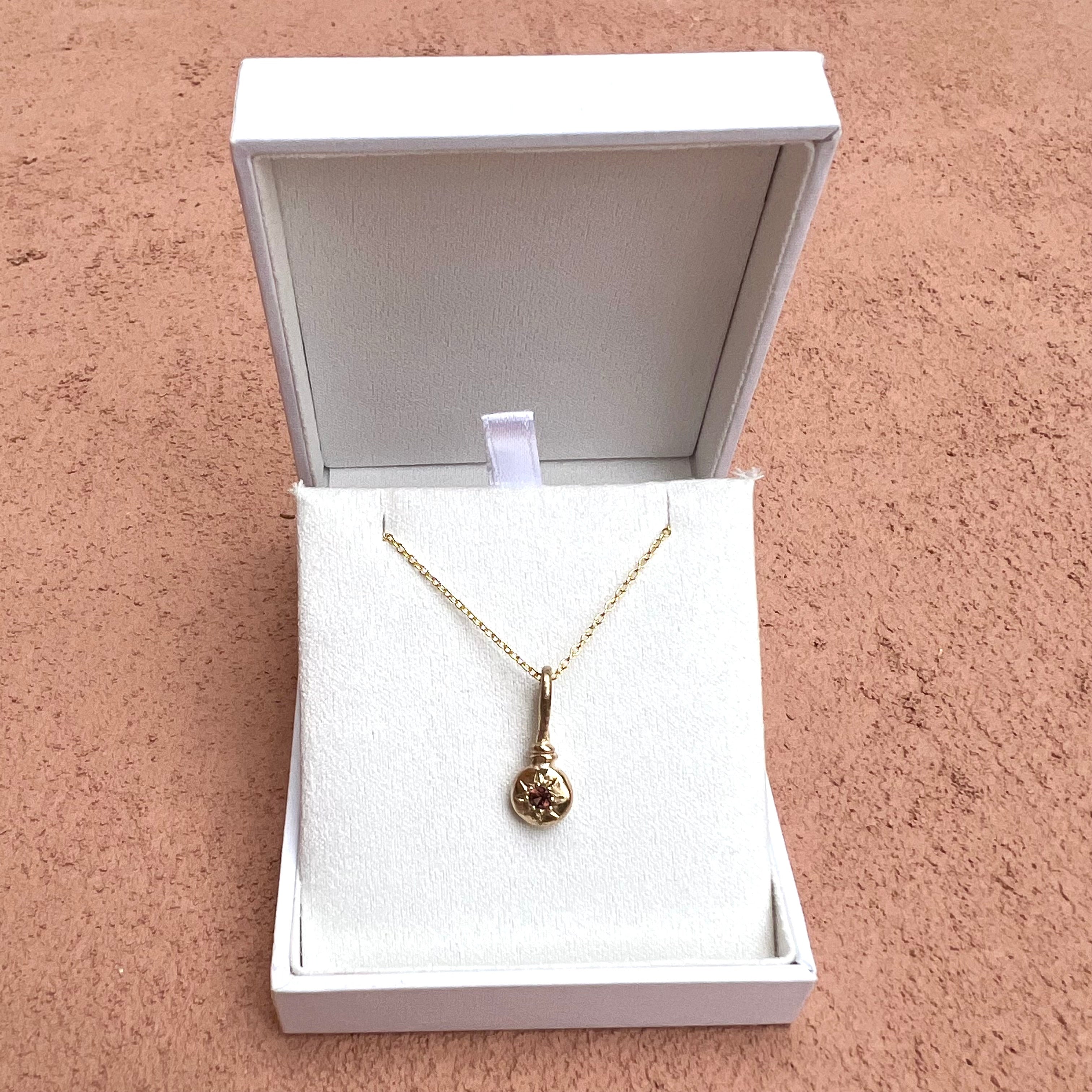 Sapphire Dreams Pendant Pink