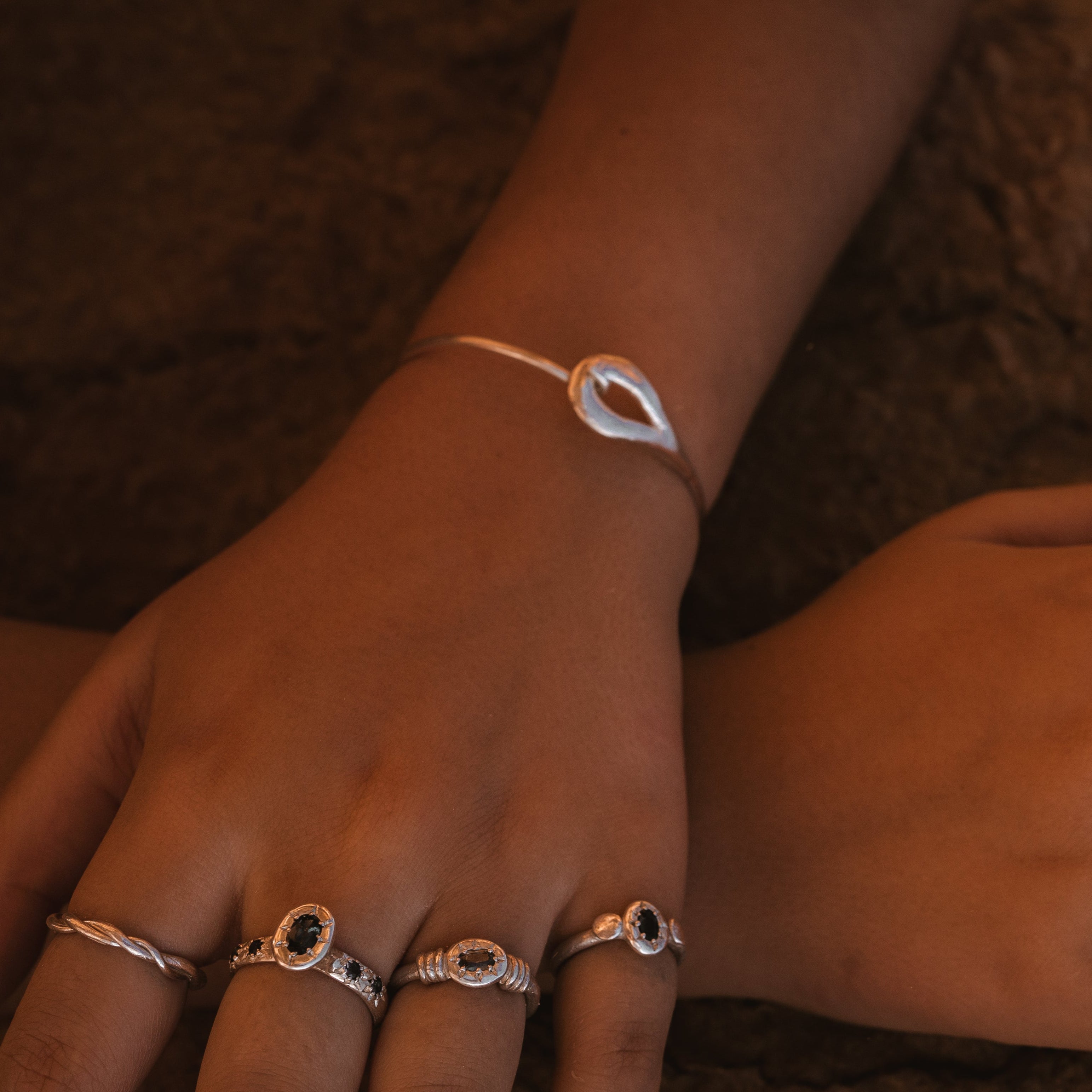 curve bangle