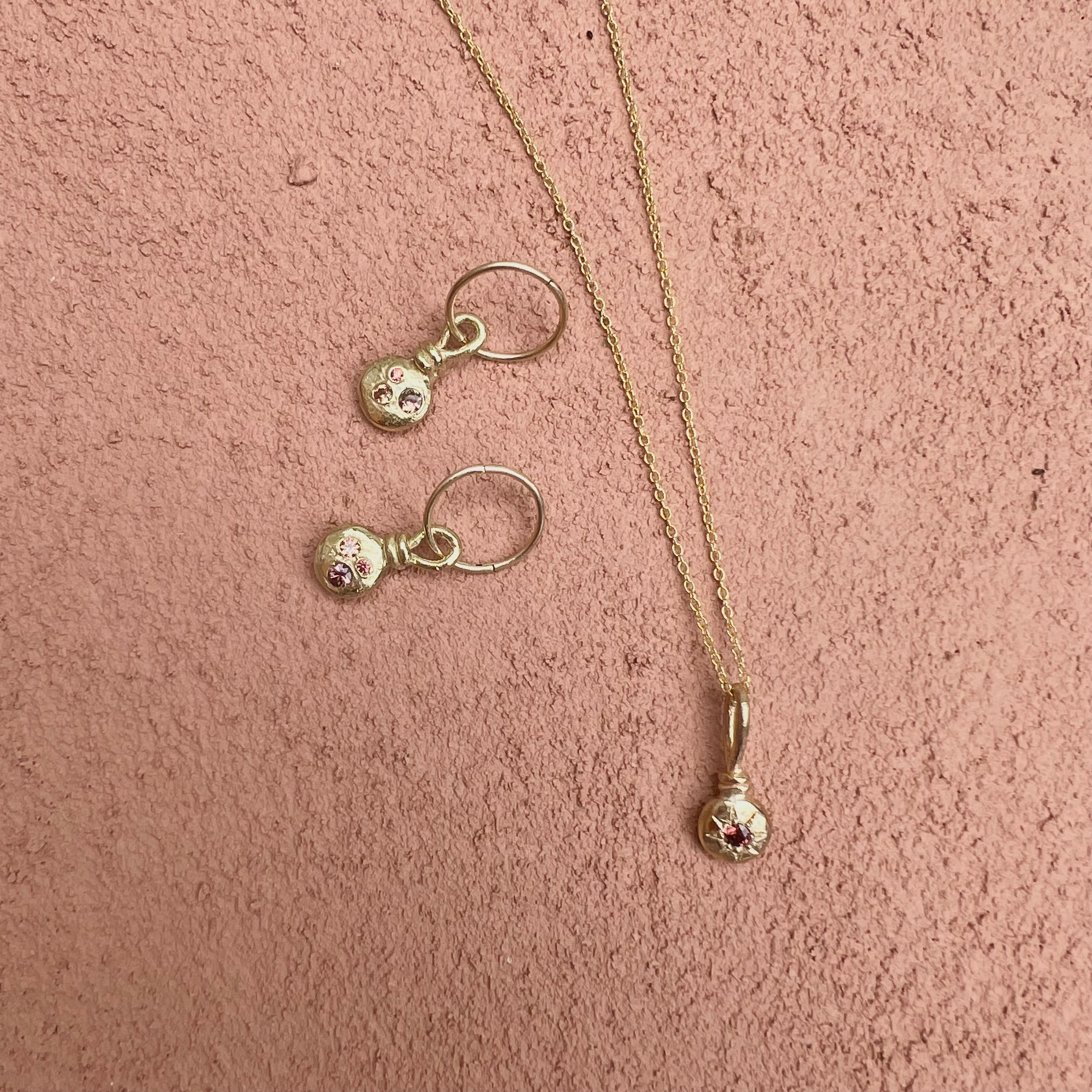 Sapphire Dreams Pendant Pink