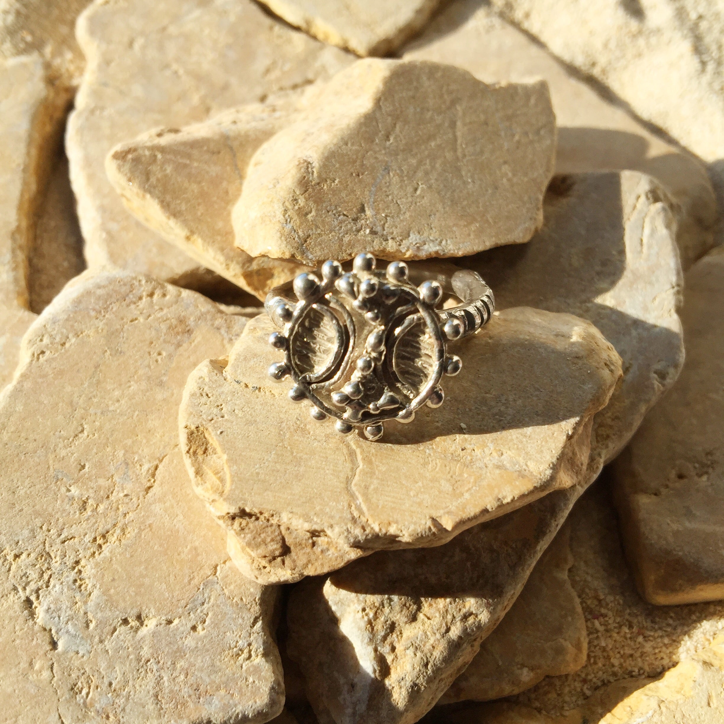sundial ring